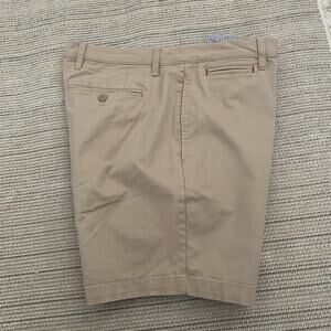 Untuckit Shorts Mens Sz 38 St. Vincent Stretch Tan Flat Front Chino
